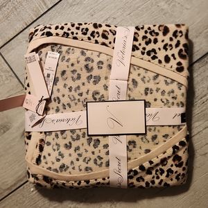 Brand new thermal pajamas.  Added a pic to show what they look like open